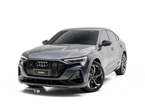 AUDI E-TRON ELÉTRICO SPORTBACK PERFORMANCE BLACK QUATTRO AUDI E-TRON ELÉTRICO SPORTBACK PERFORMANCE BLACK QUATTRO